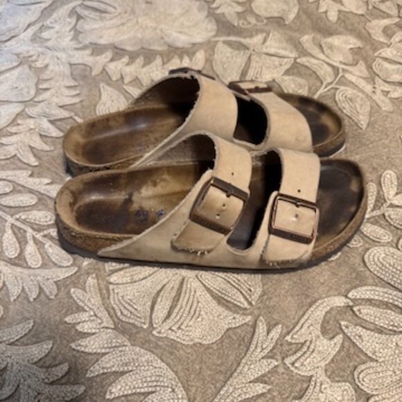 Birkenstock Women’s Arizona Sandals Tobacco Size 9 US 40 EU Narrow fit - Picture 2 of 7
